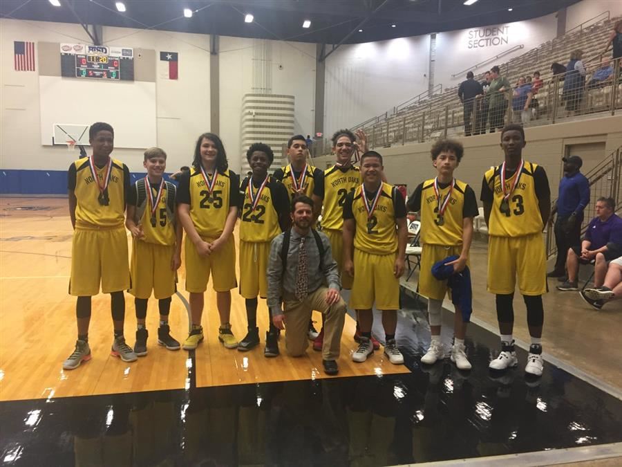 North Oaks boys basketball picture