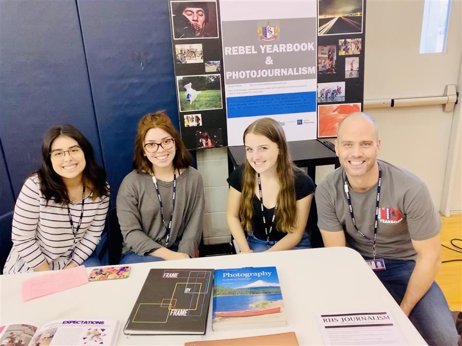 Richland HS Journalism Students 